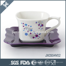 denkbare Teetasse und Untertasse Blumentopf